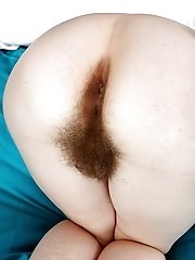 Amateur hairy girl present vagina porn pics